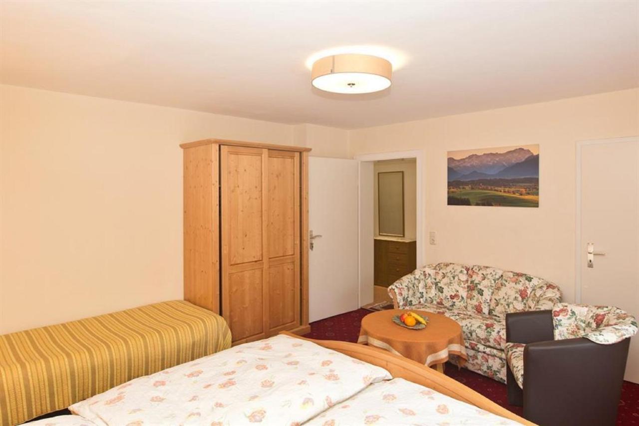Gaestehaus Loedermann Garmisch-Partenkirchen járás Kültér fotó