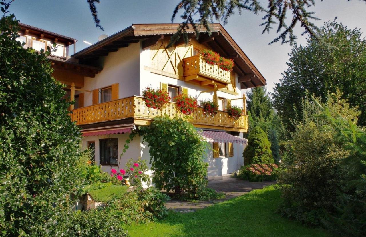 Gaestehaus Loedermann Garmisch-Partenkirchen járás Kültér fotó